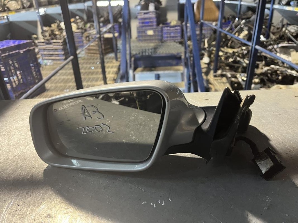 Retrovisor izquierdo - Audi A3 (8L) Versión 2000 (1.8 T (150 cv)) (2002)