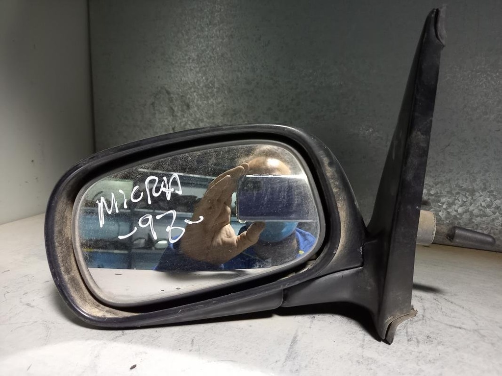 Retrovisor izquierdo - Nissan Micra (K11) (1.0i 16V (54 cv)) (1998)