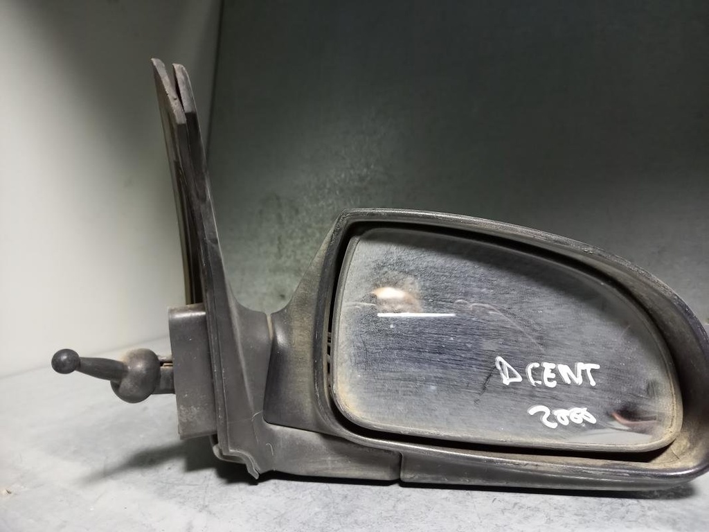 Retrovisor derecho - Hyundai Accent II (1.5 i 16V GT (99 cv)) (1998)