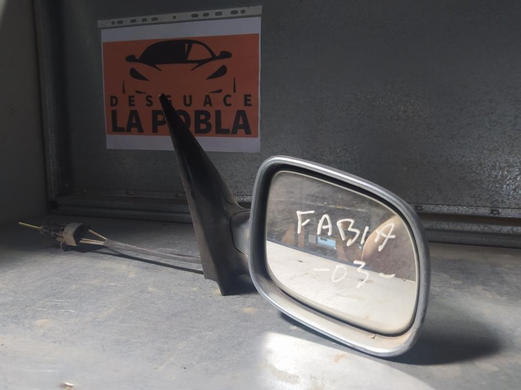 Retrovisor derecho - Skoda Fabia I (6Y) (1.4 (60 cv)) (2003)