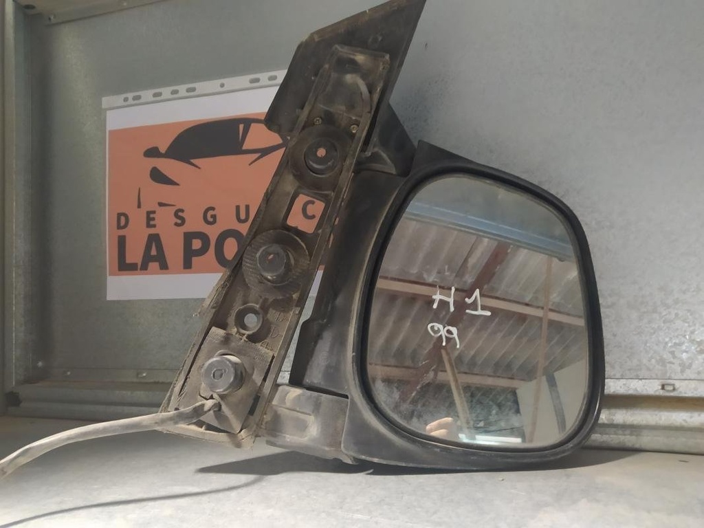 Retrovisor derecho - Hyundai H-1 Starex (2.4 i 4WD (110 cv)) (1999)