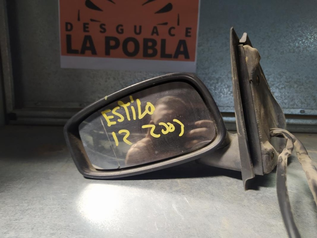 Retrovisor izquierdo - Fiat Stilo (192) (1.4 i 16V (5 dr) (95 cv)) (2003)