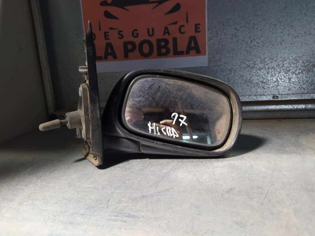 Retrovisor derecho - Nissan Micra (K11) (1.0i 16V (54 cv)) (1997)