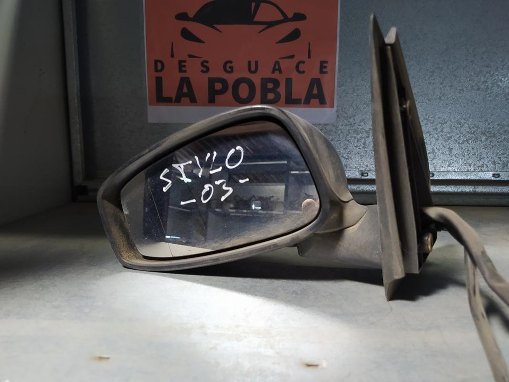 Retrovisor izquierdo - Fiat Stilo (192) (1.4 i 16V (5 dr) (95 cv)) (2003)