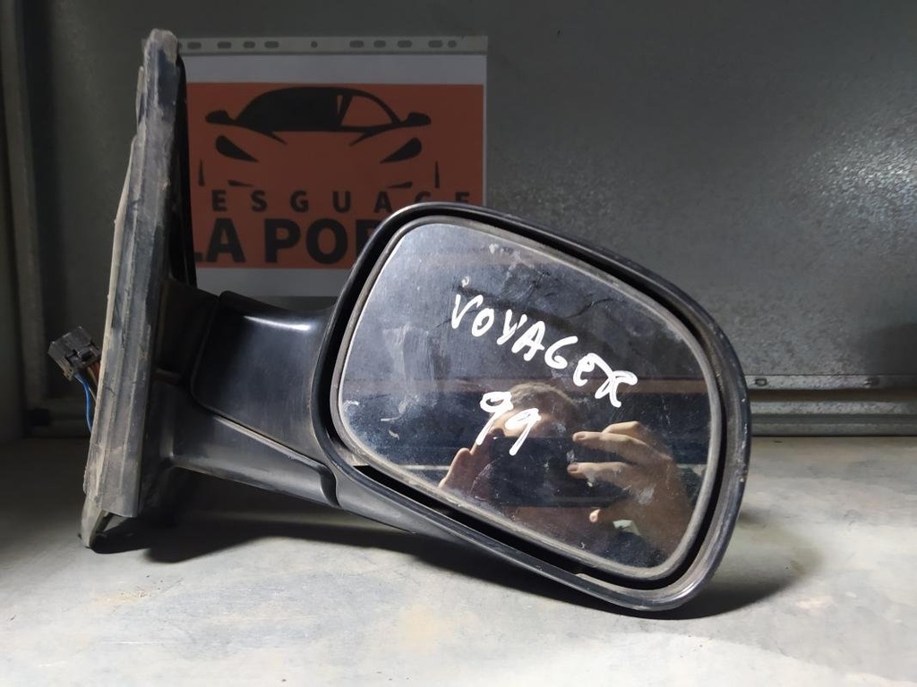 Retrovisor derecho - Chrysler Voyager II (GS) (2.5 TD (116 cv)) (1999)