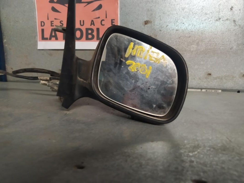 Retrovisor derecho - Seat Ibiza III (1.4 16V (75 cv)) (2001)