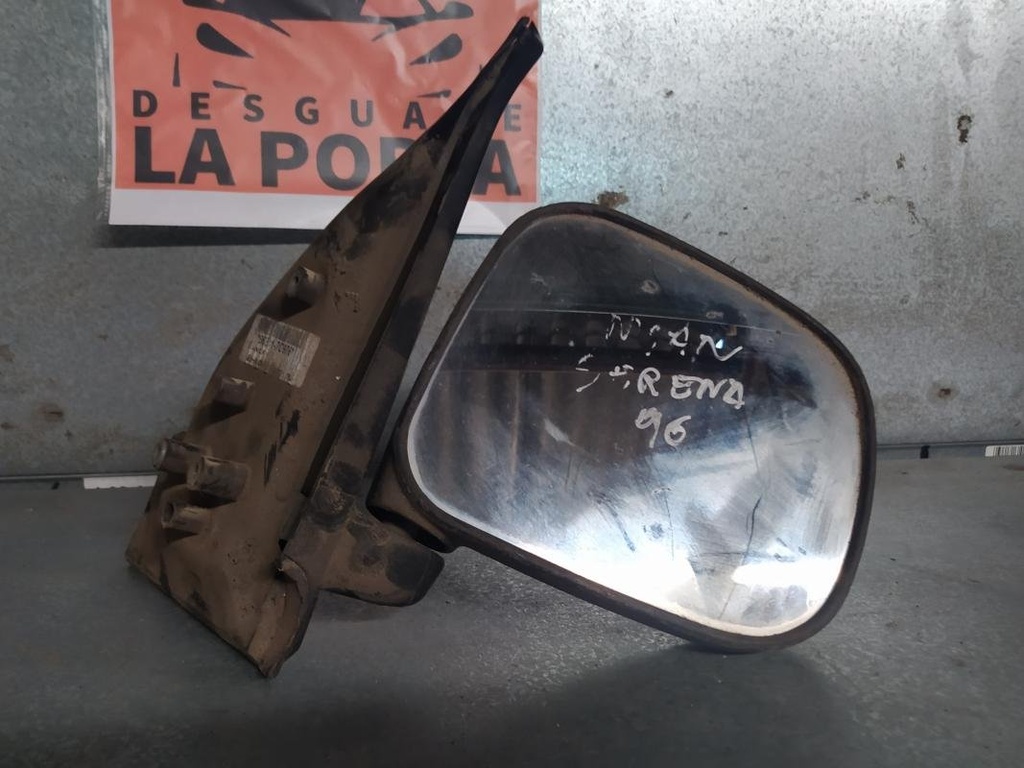 Retrovisor derecho - Nissan Serena (C23M) (2.0 16V (140 cv)) (1996)