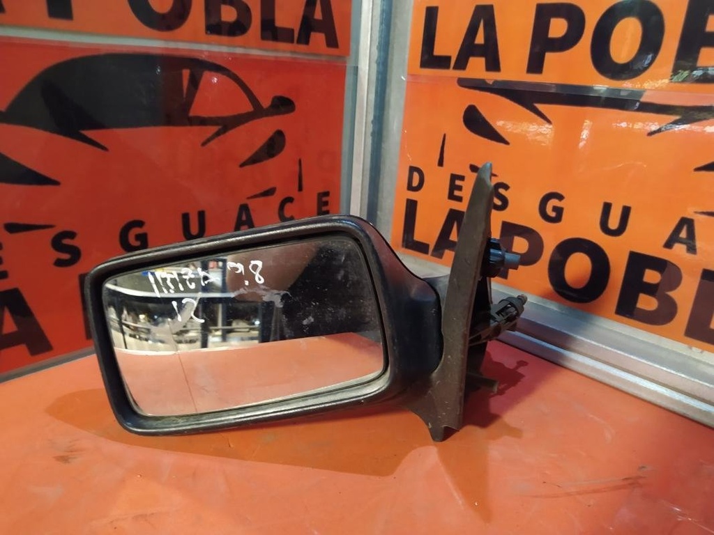 Retrovisor izquierdo - Seat Ibiza II (1.4 i 16V (101 cv)) (1998)