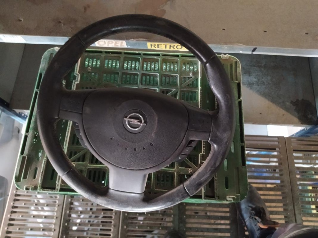 Volante - Opel Corsa C (Versión 2003) (1.3 CDTi (70 cv) Automatico) (2005)