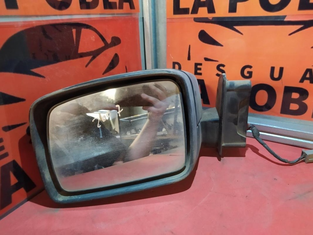 Retrovisor izquierdo - Land Rover Range Rover Sport I (4.4 i V8 32V (299 cv)) (2007)