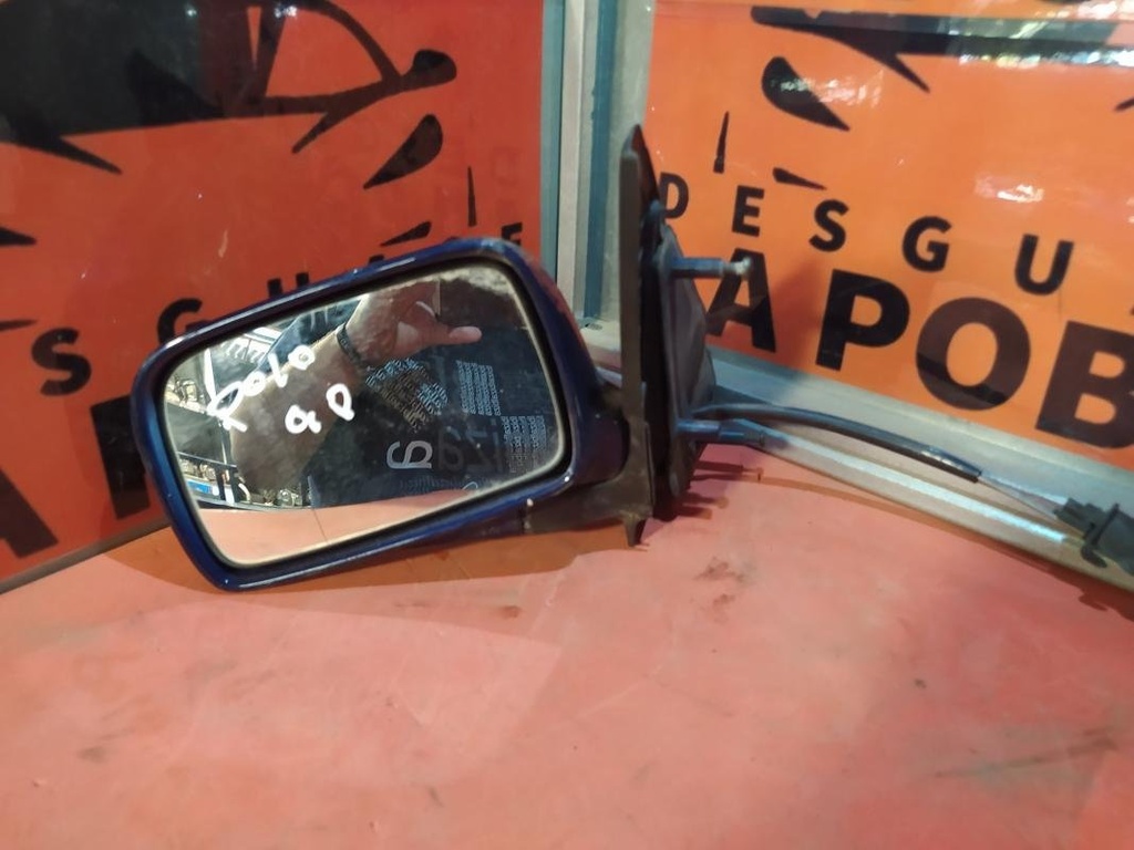 Retrovisor izquierdo - Volkswagen Polo III (6N/6KV) (1.3 (55 cv)) (1999)