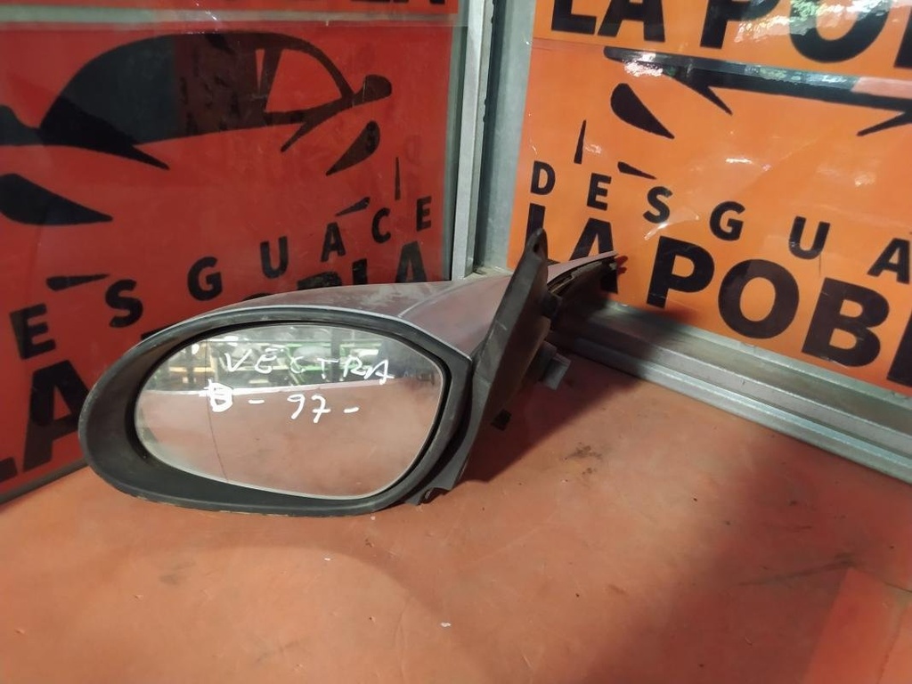 Retrovisor izquierdo - Opel Vectra B (1.7 TD (82 cv)) (1997)