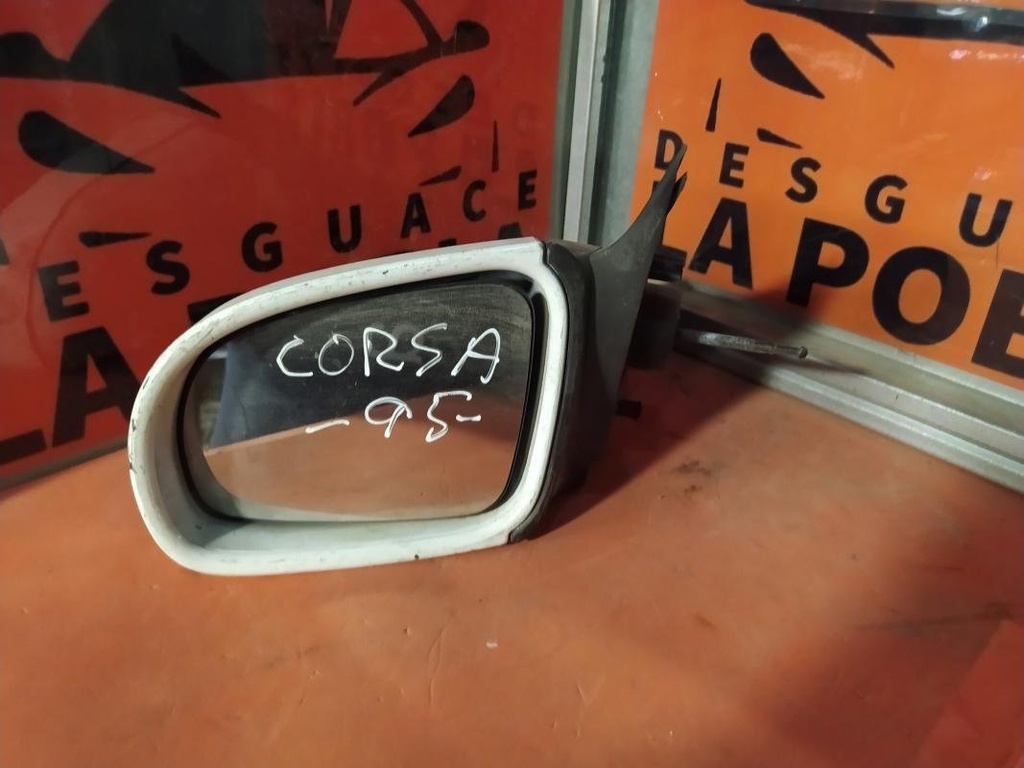 Retrovisor izquierdo - Opel Corsa B (1.4i (60 cv)) (1995)