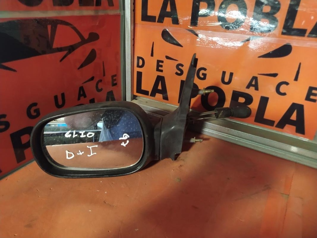 Retrovisor izquierdo - Renault Clio I (1.2 (55 cv)) (1997)