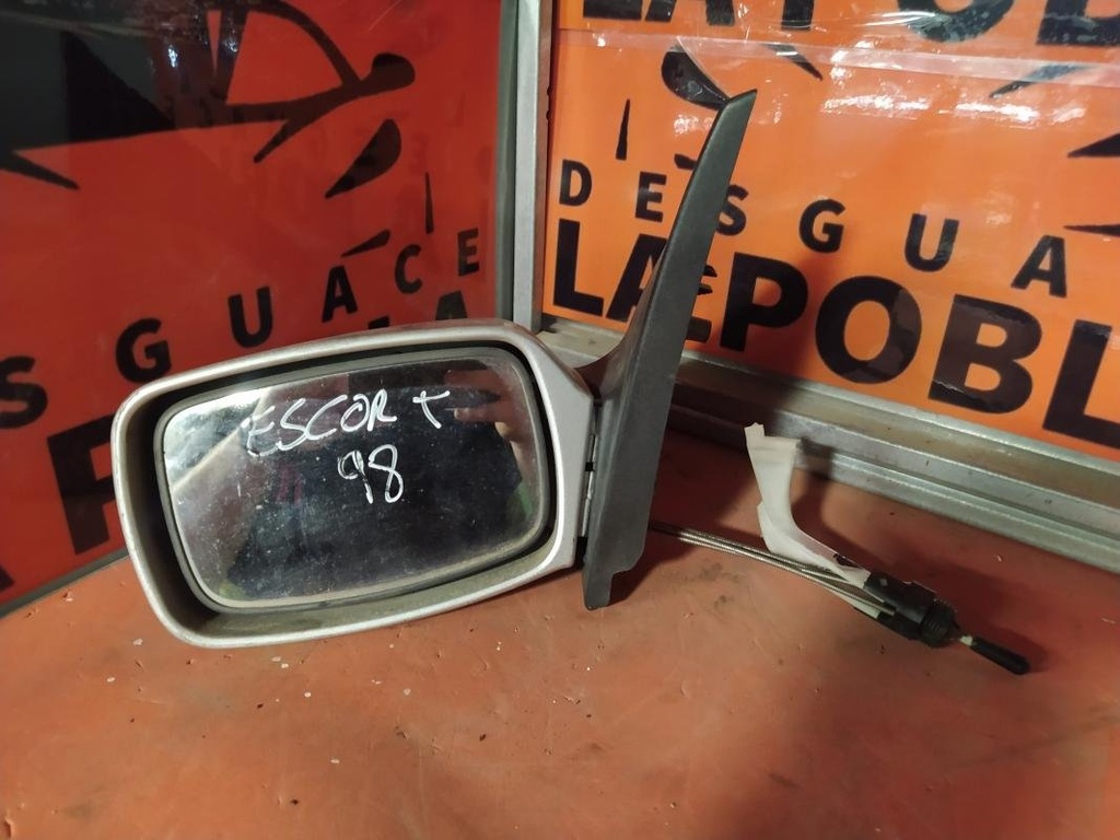 Retrovisor izquierdo - Ford Escort VII (GAL,AAL,ABL) (1.8 D (60 cv)) (1998)
