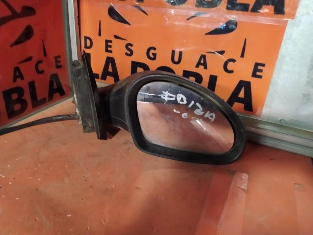 Retrovisor derecho - Seat Ibiza III (1.4 16V (75 cv)) (2005)