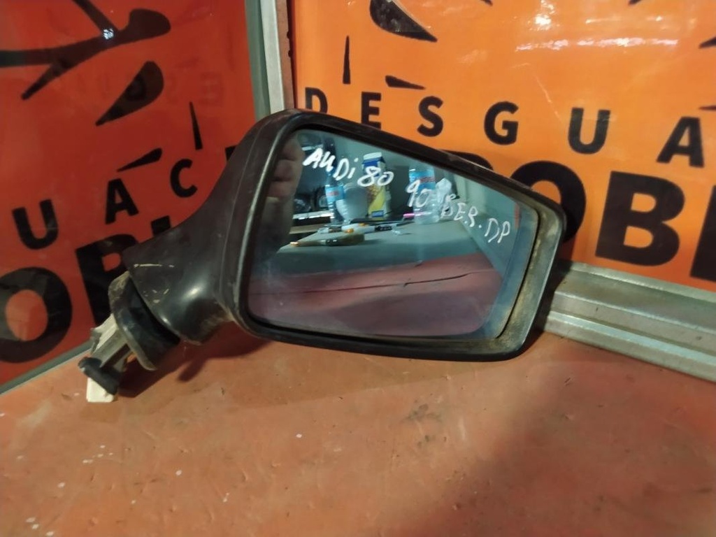 Retrovisor derecho - Audi 80 I (B1) (1.5 (75 cv) Automatico) (1990)