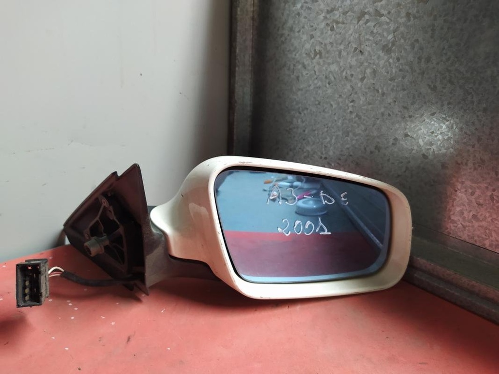 Retrovisor derecho - Audi A3 (8L) Versión 2000 (1.8 20V (125 cv) Automatico) (2001)