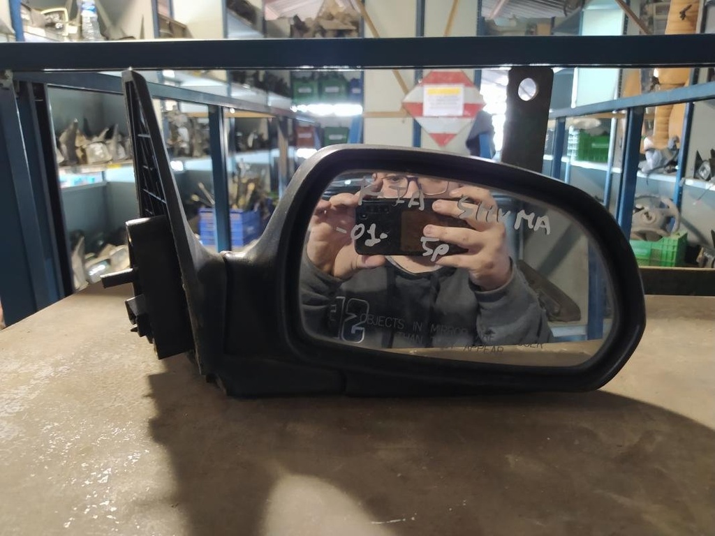 Retrovisor derecho - Kia Shuma (FB) (1.8 i 16V (110 cv)) (2001)