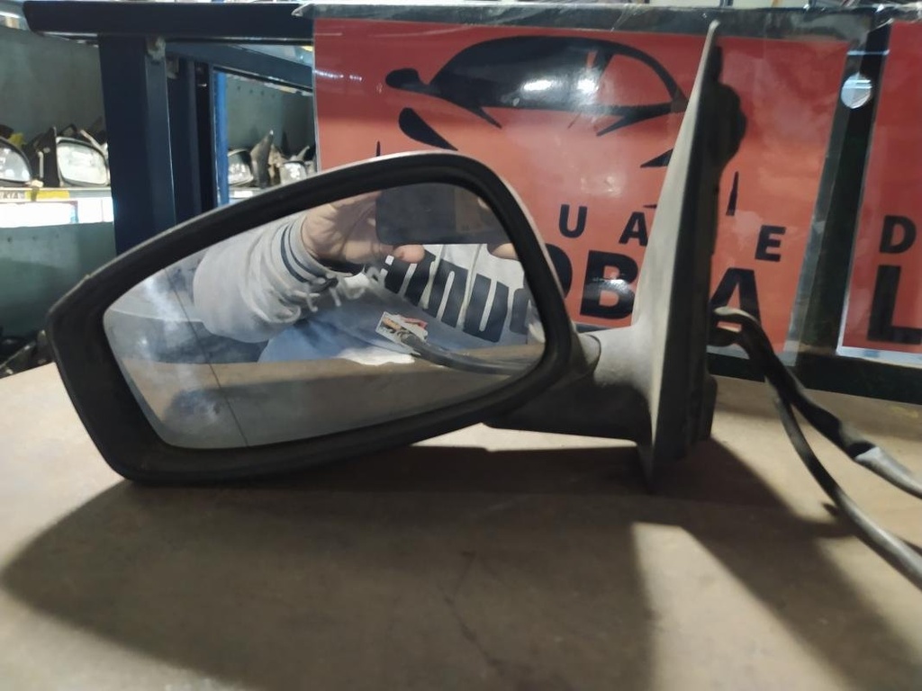 Retrovisor izquierdo - Fiat Stilo (192) (1.4 i 16V (5 dr) (95 cv)) (2001)