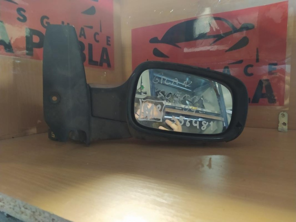 Retrovisor derecho - Renault Grand Scénic II (JM0/1_) (1.9 dCi (JM0G, JM12, JM1G, JM2C) (120 cv)) (2004)