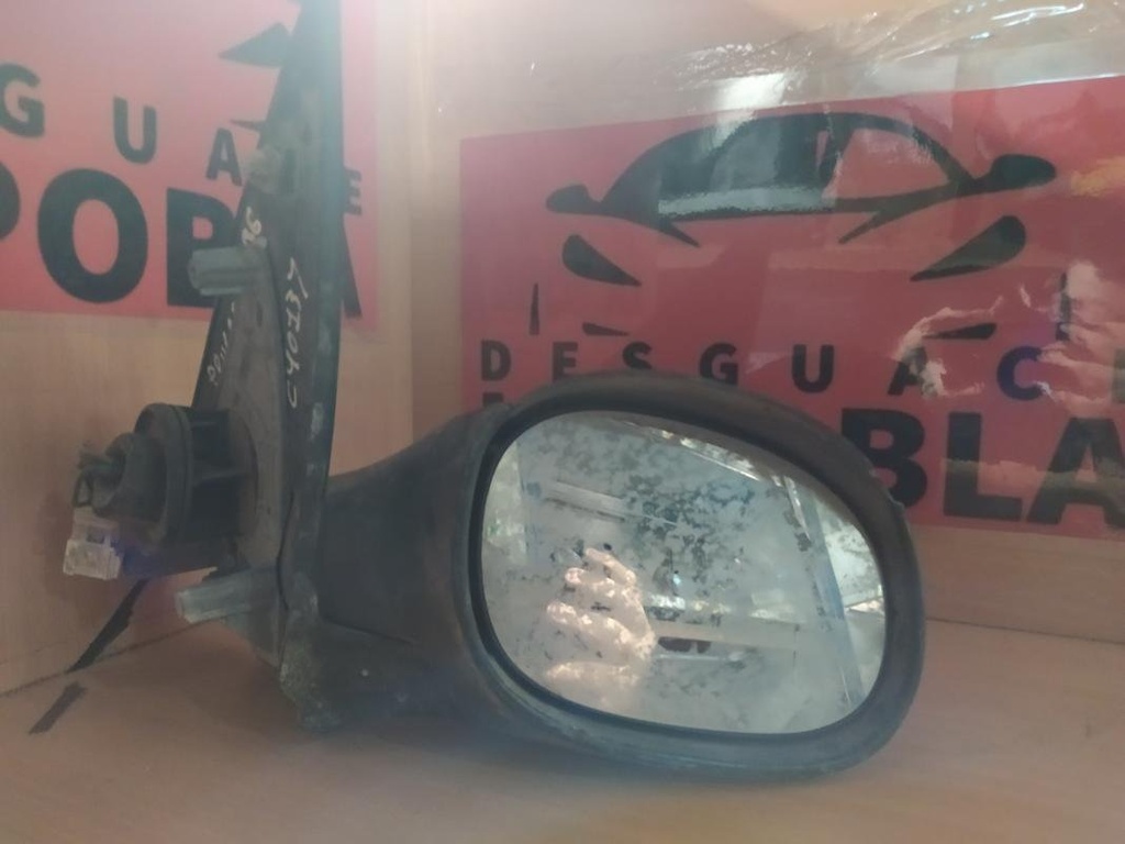 Retrovisor derecho - Peugeot 206 (1.4 HDi (68 cv)) (2001)
