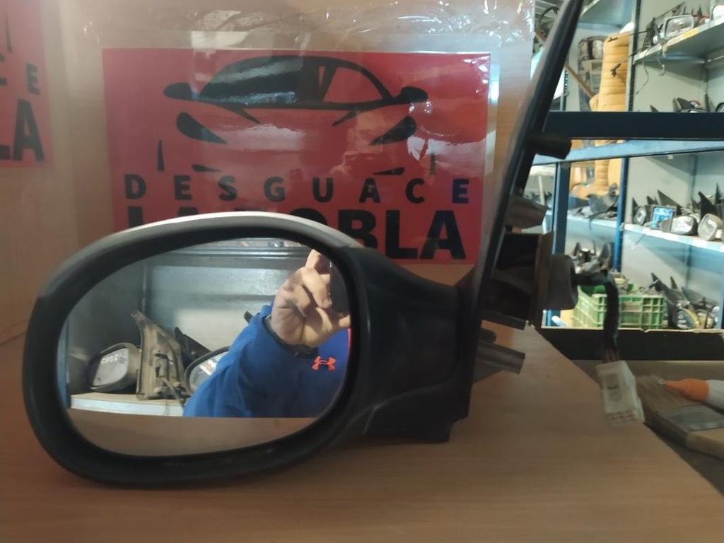 Retrovisor izquierdo - Peugeot 306 (7B) (1.8 (110 cv)) (2001)