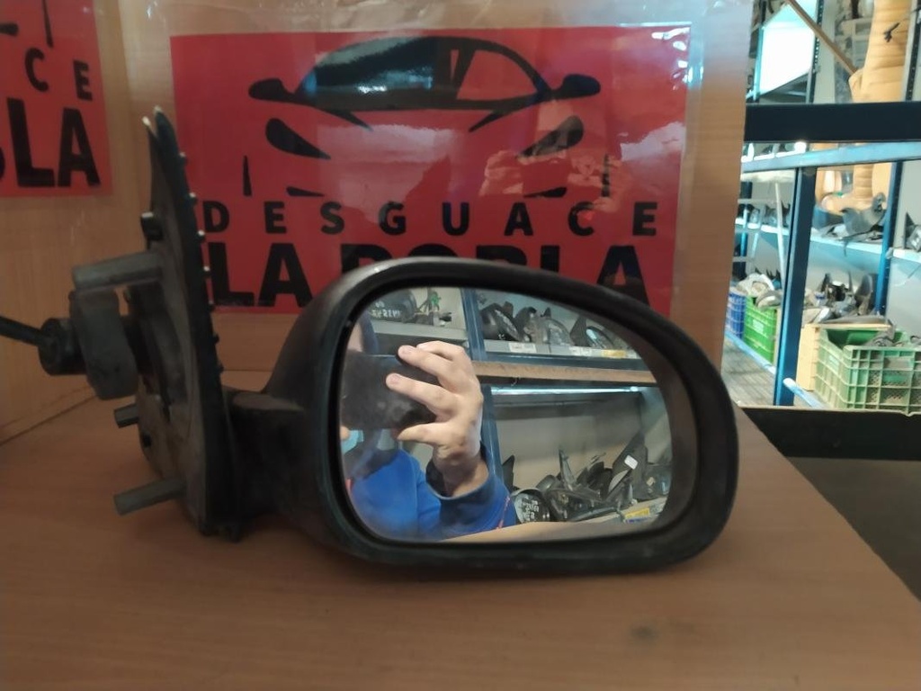 Retrovisor derecho - Peugeot 406 (8) (1.8 16V (110 cv)) (1996)