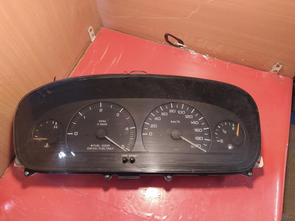 Cuenta kilometros - Lancia Voyager (2.8 (177 cv) Automatico)