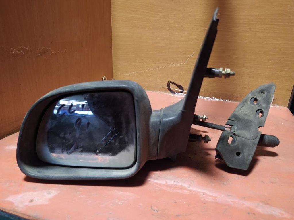 Retrovisor izquierdo - Renault Clio I (1.2 (55 cv)) (1991)
