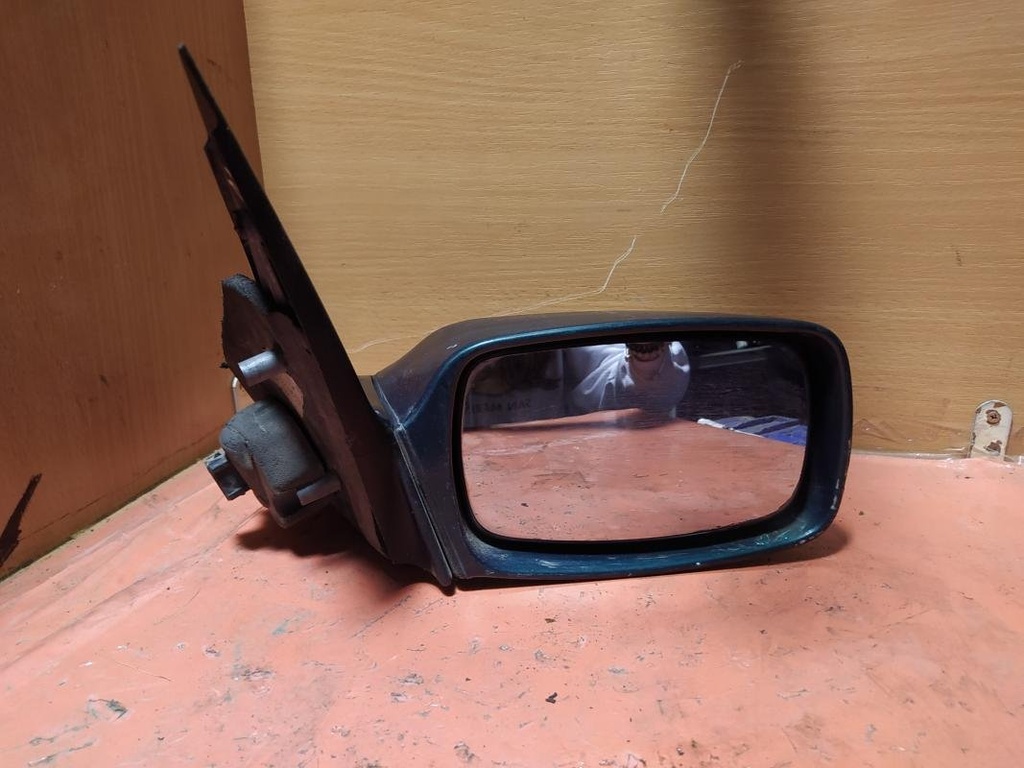 Retrovisor derecho - Ford Mondeo II Hatchback (2.0 TDCi (130 cv)) (2001)