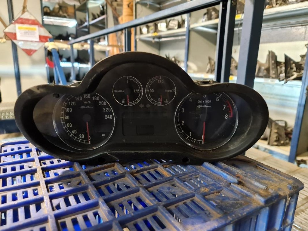 Cuenta kilometros - Alfa Romeo 147 3-Puertas (1.9 16V JTD (140 cv))