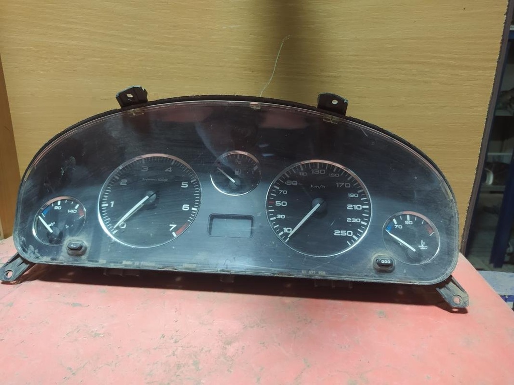 Cuenta kilometros - Peugeot 406 Coupe (8) (2.2 HDi (133 cv))