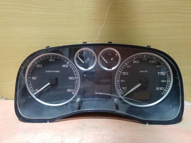 Cuenta kilometros - Peugeot 307 (1.4 HDi (68 cv)) (2001)