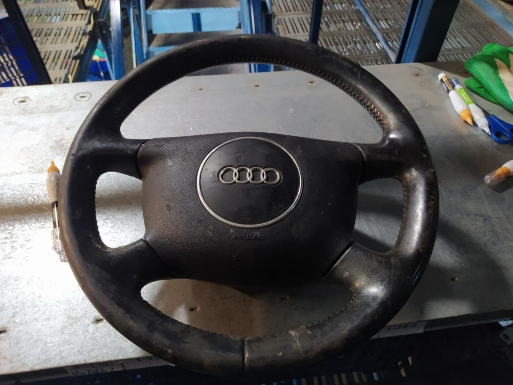 Volante - Audi A4 (B5) (1.6i (101 cv))