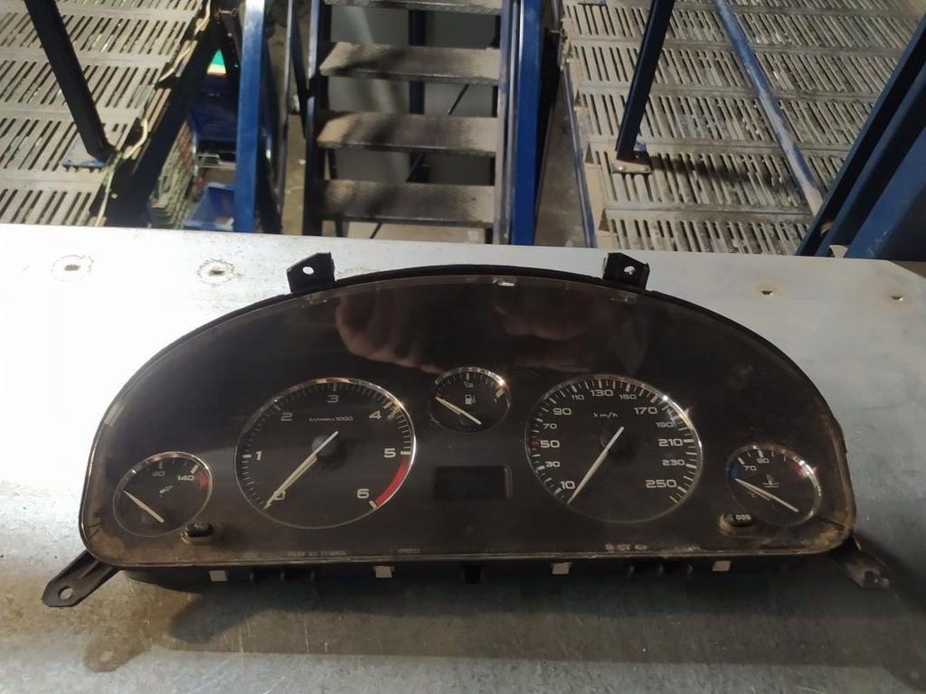 Cuenta kilometros - Peugeot 406 (8) (1.8 (90 cv))