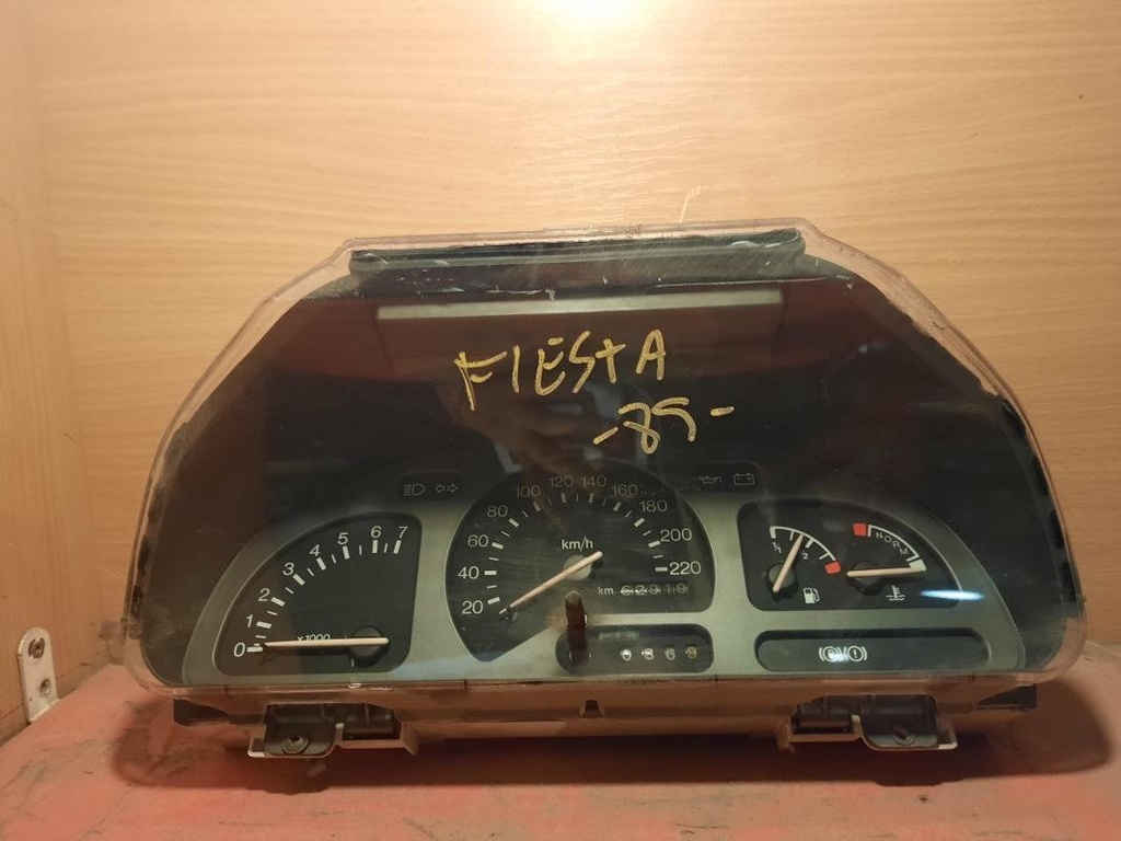 Cuenta kilometros - Ford Fiesta II (1.4 (FBD) (71 cv)) (1989)
