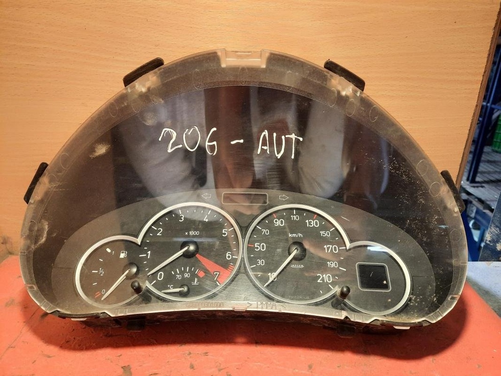 Cuenta kilometros - Peugeot 206 (1.6 16V (109 cv) Automatico)