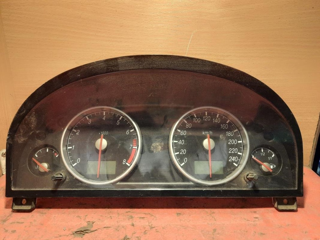 Cuenta kilometros - Ford Mondeo II Hatchback (1.8 16V (110 cv)) (2005)