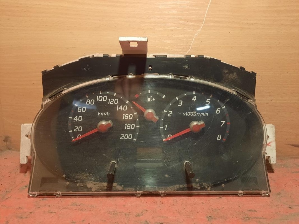 Cuenta kilometros - Nissan Micra (K12) (1.2 i 16V (80 cv)) (2005)
