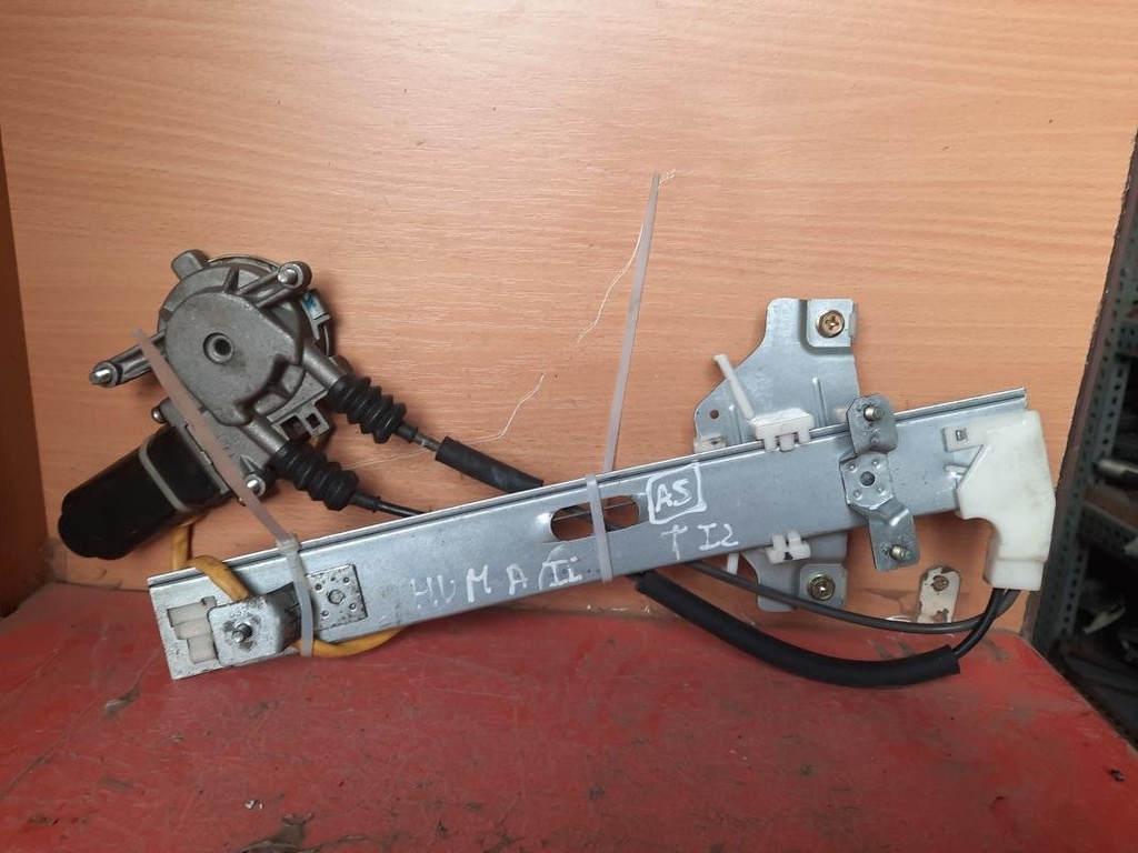 Elevalunas trasero izquierdo - Kia Shuma II (1.6 i 16V (101 cv))