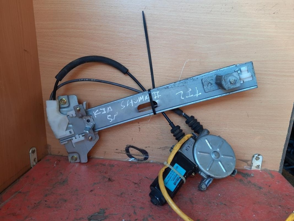 Elevalunas trasero izquierdo - Kia Shuma II (1.8i 16V (114 cv))