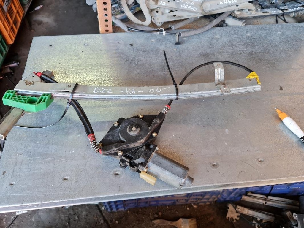 Elevalunas delantero izquierdo - Ford KA (RBT) (1.0 i (52 cv))