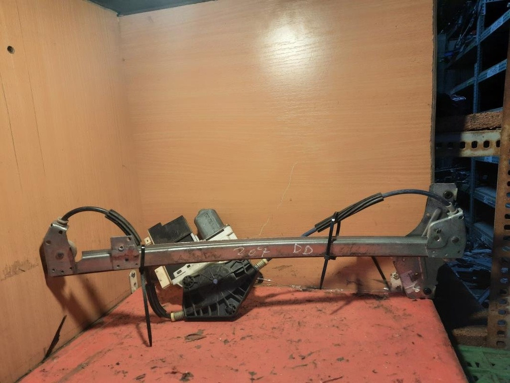 Elevalunas delantero derecho - Peugeot 207 (1.4 i 16V (90 cv))
