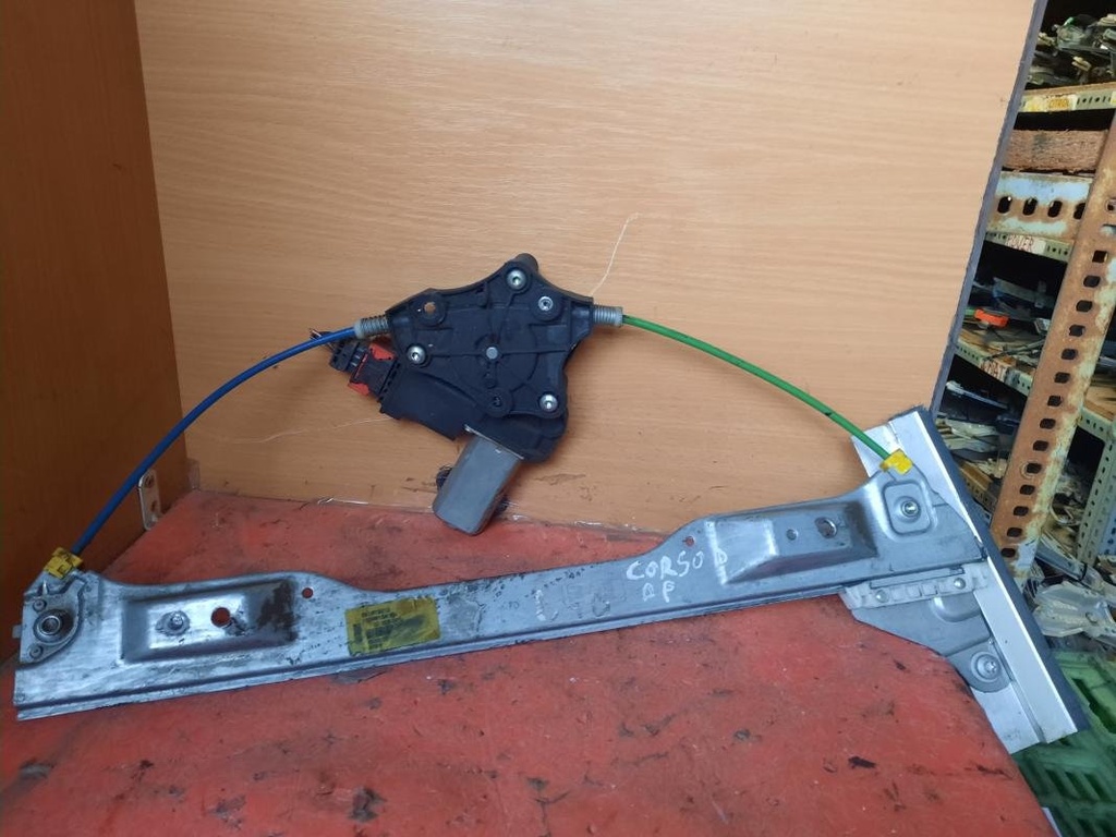 Elevalunas delantero derecho - Opel Corsa D (Versión 2011) 5-puertas (1.2 XER (85 cv))