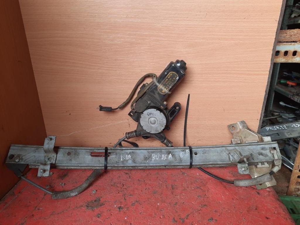 Elevalunas delantero derecho - Kia Shuma (FB) (1.5 i 16V (88 cv))