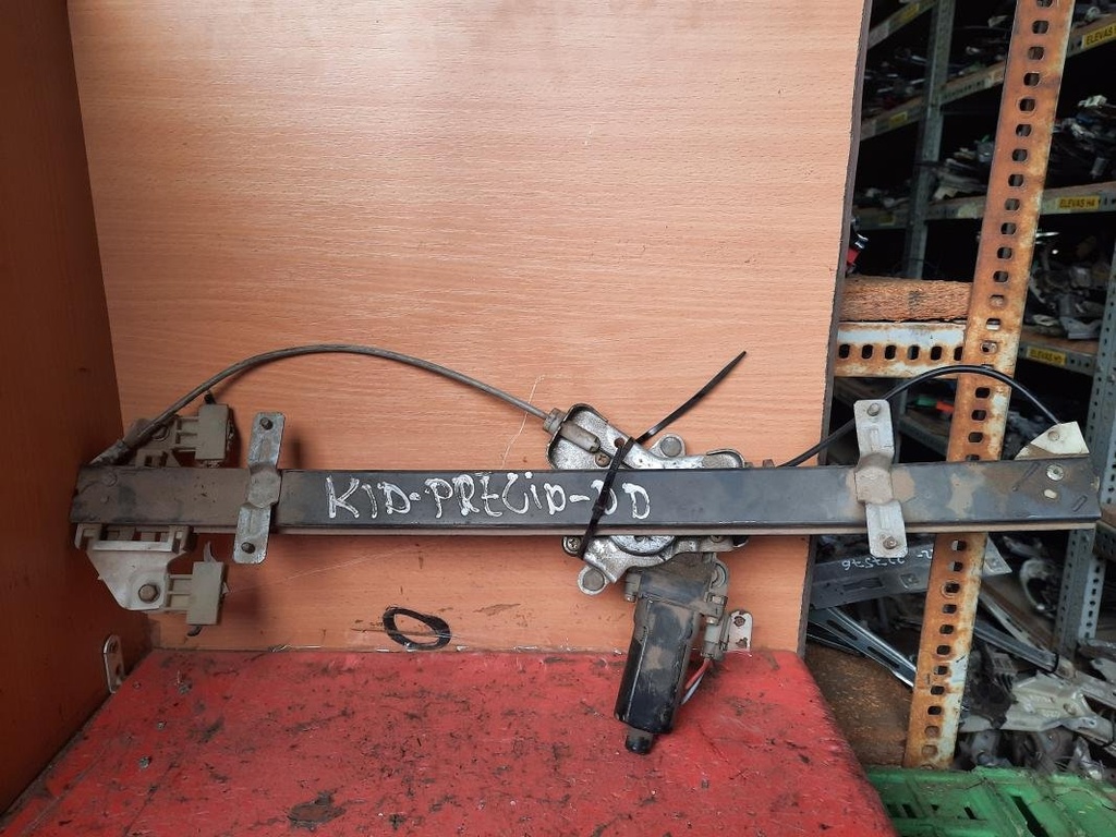Elevalunas delantero derecho - Kia Pregio Furgón (TB) (2.5 TCi D (94 cv))