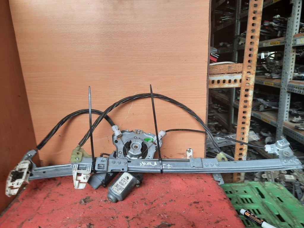 Elevalunas delantero derecho - Citroen Xsara Break (N2) (1.6 i (88 cv))
