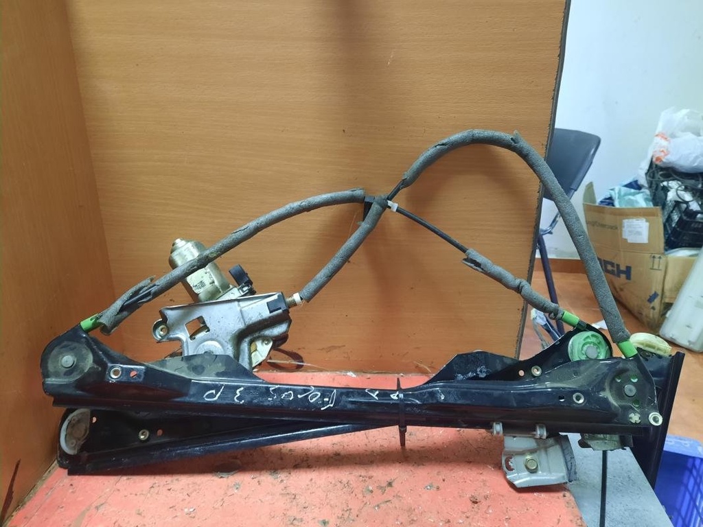 Elevalunas delantero derecho - Ford Focus II Hatchback (1.6 Duratec Ti-VCR 16V (115 cv))