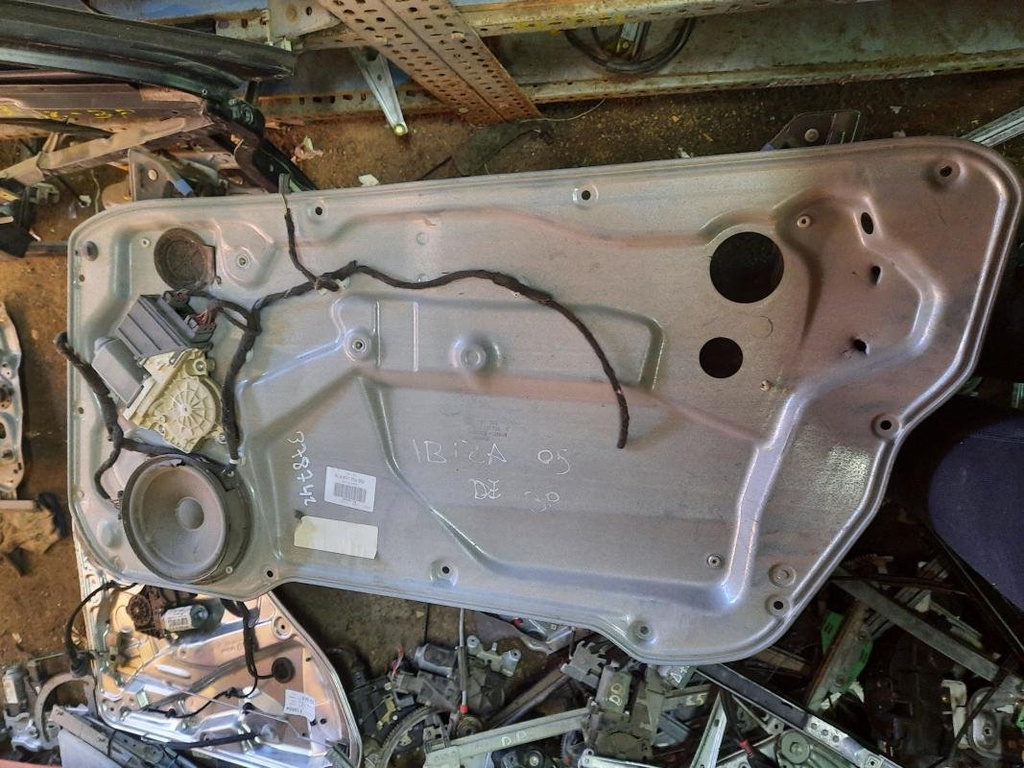 Elevalunas delantero derecho - Seat Ibiza III (1.9 TDi (101 cv)) (2005)